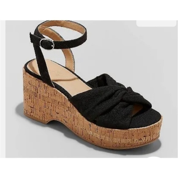 Universal Thread Mellie Black
Wedge Heels - Picture 1 of 5